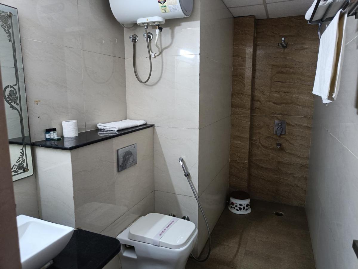 The Dwelling Paradise Hotel Greater Noida Exterior photo