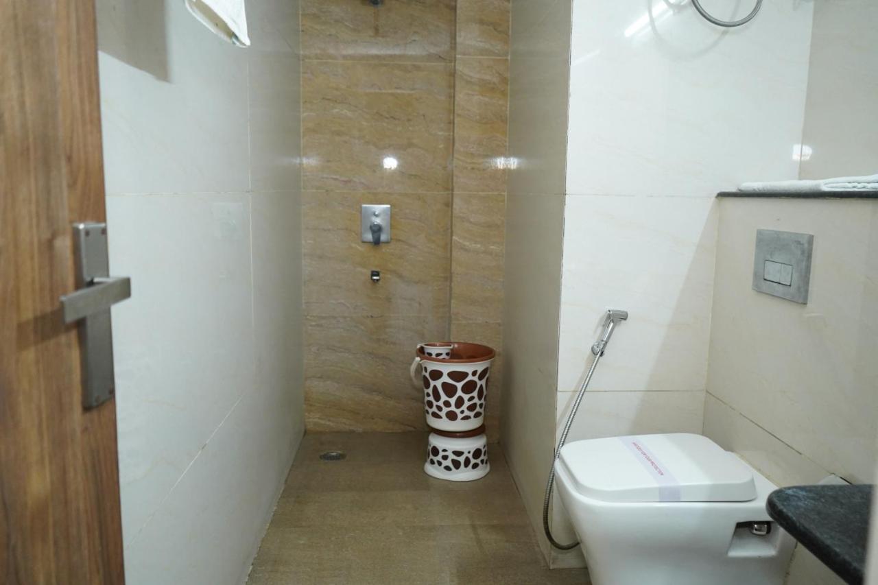The Dwelling Paradise Hotel Greater Noida Exterior photo