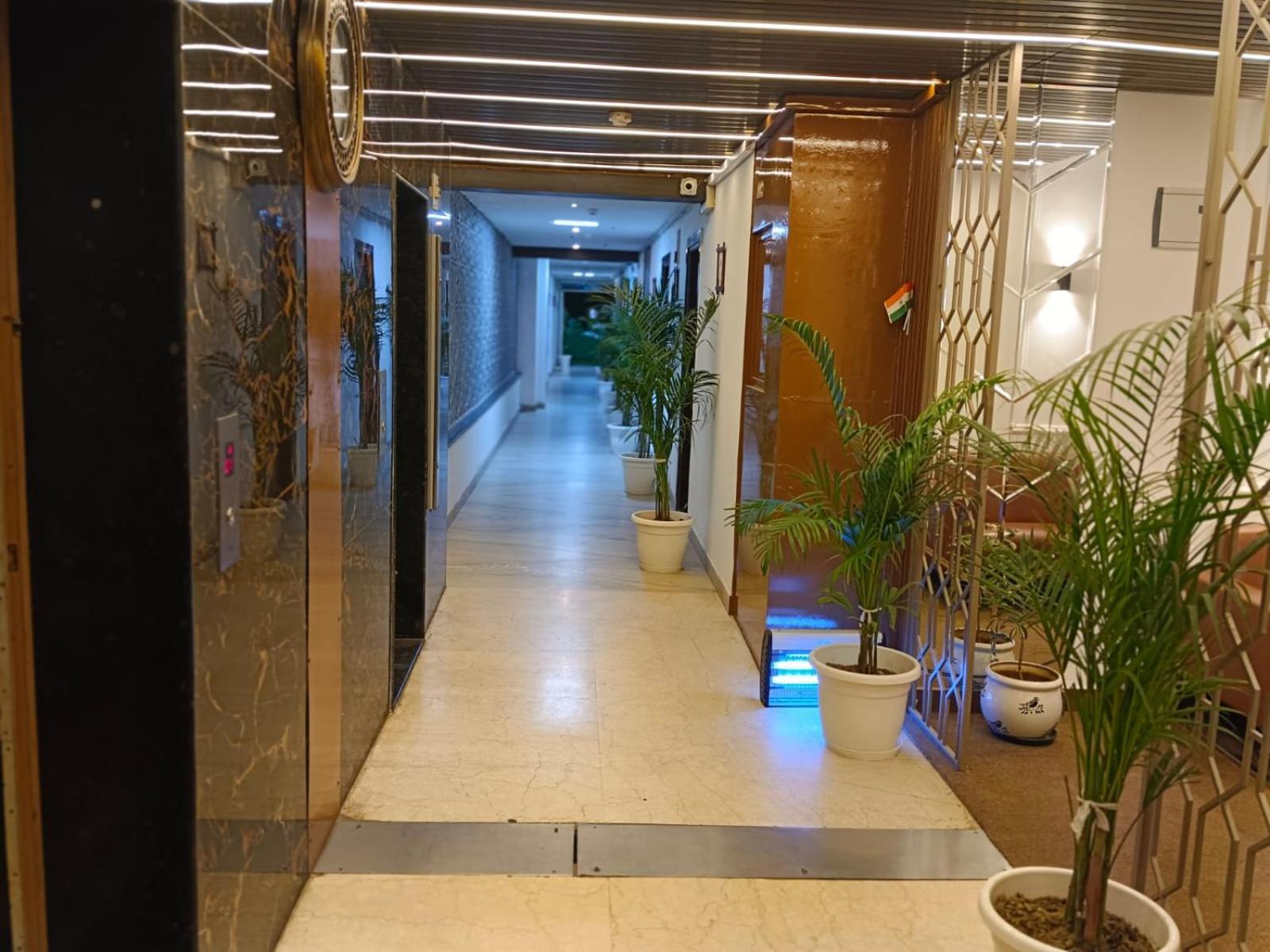The Dwelling Paradise Hotel Greater Noida Exterior photo